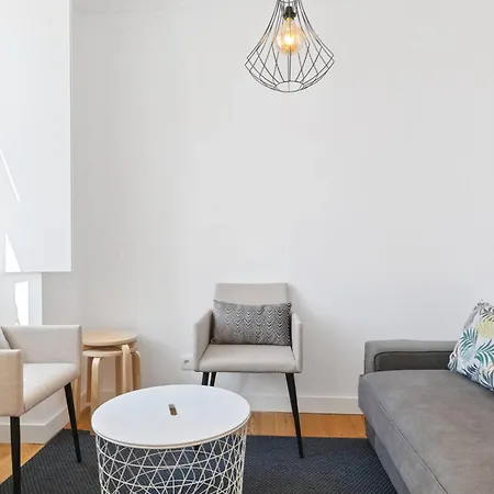 Fantastic Duplex In Private At Graca 아파트