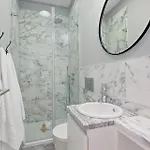 Fantastic Duplex In Private At Graca *